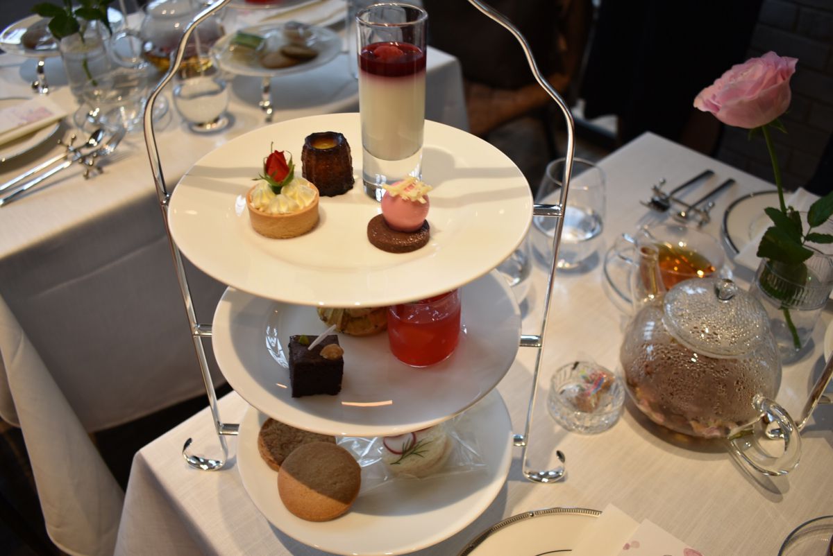 中目黒の穴場お花見スポット!?クラシックな店内で味わう極上アフタヌーンティー