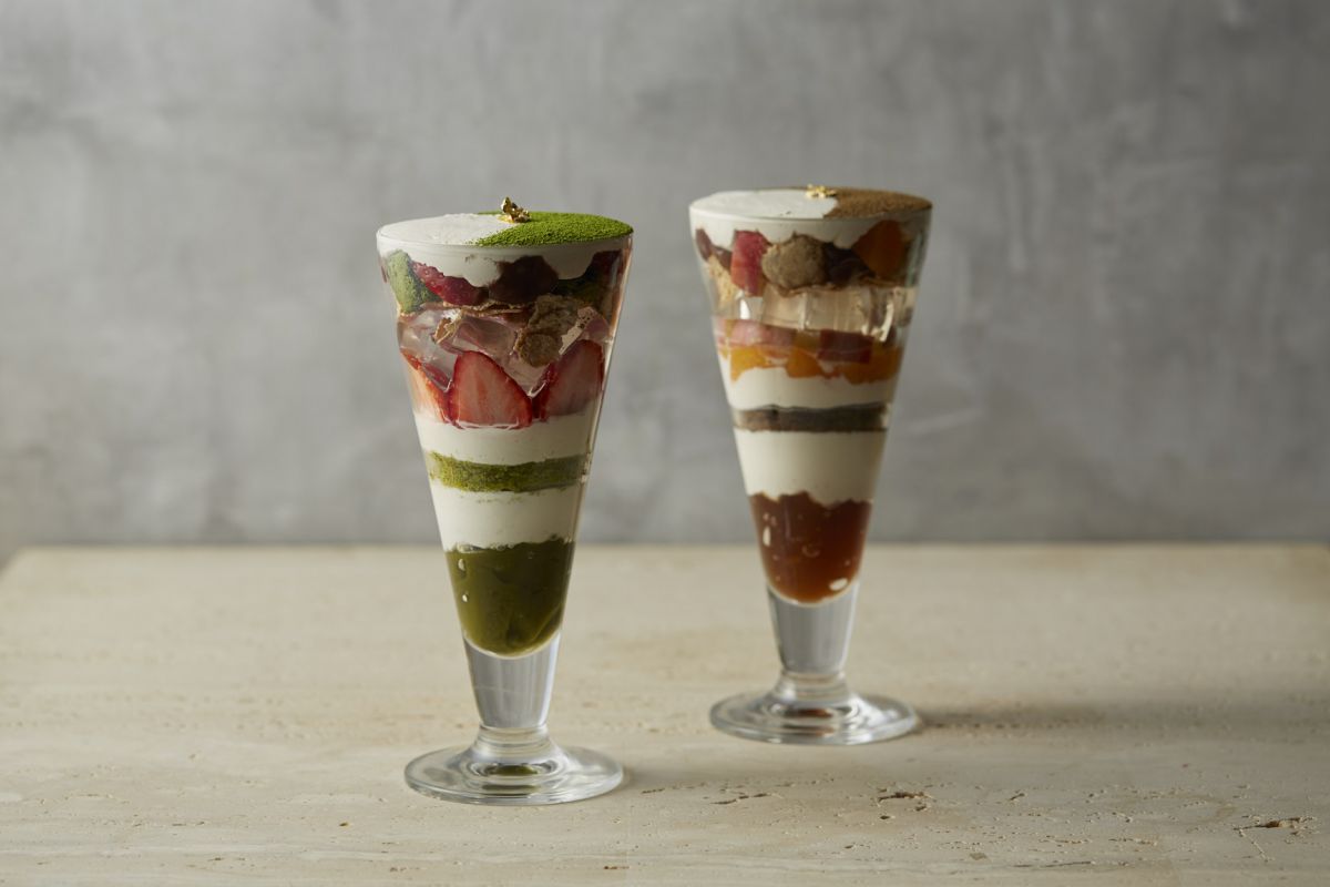 宇治抹茶豆乳ティラミスパフェ1550円、ほうじ茶豆乳ティラミスパフェ1400円