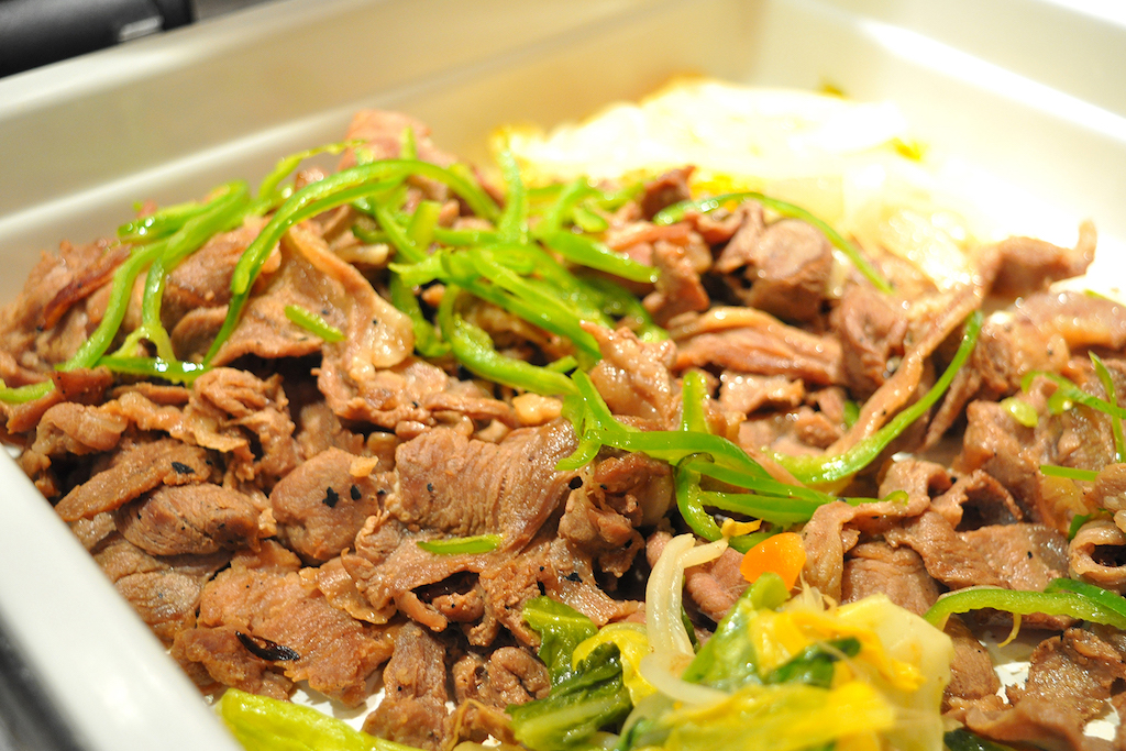 ラム肉と野菜のジンギスカン