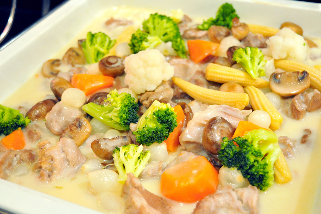 仔牛のホワイトクリームシチュー