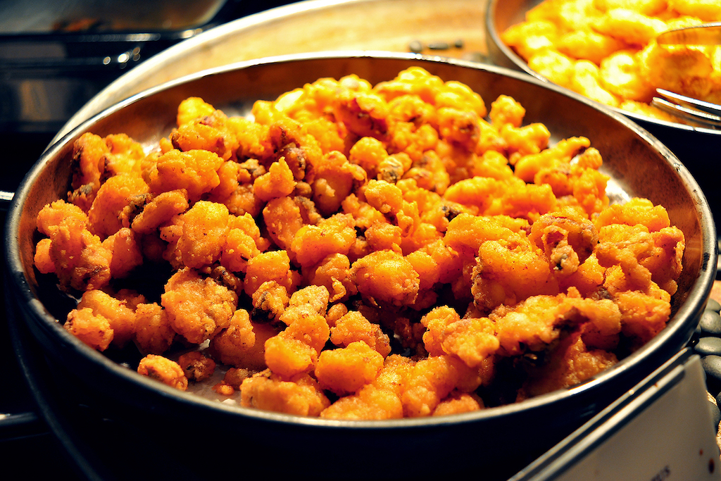 ザンギ（若鶏とタコのから揚げ）