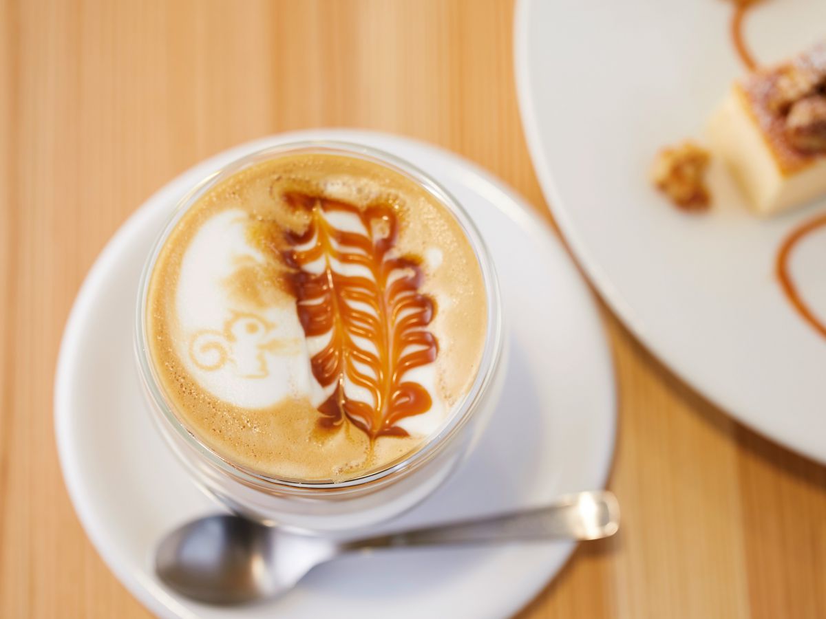 キャラメルナッティーラテ  702円