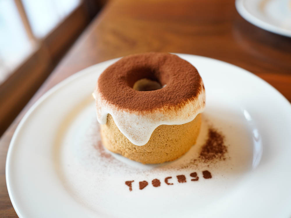 ティラミスマウンテンのシフォンケーキ　670円