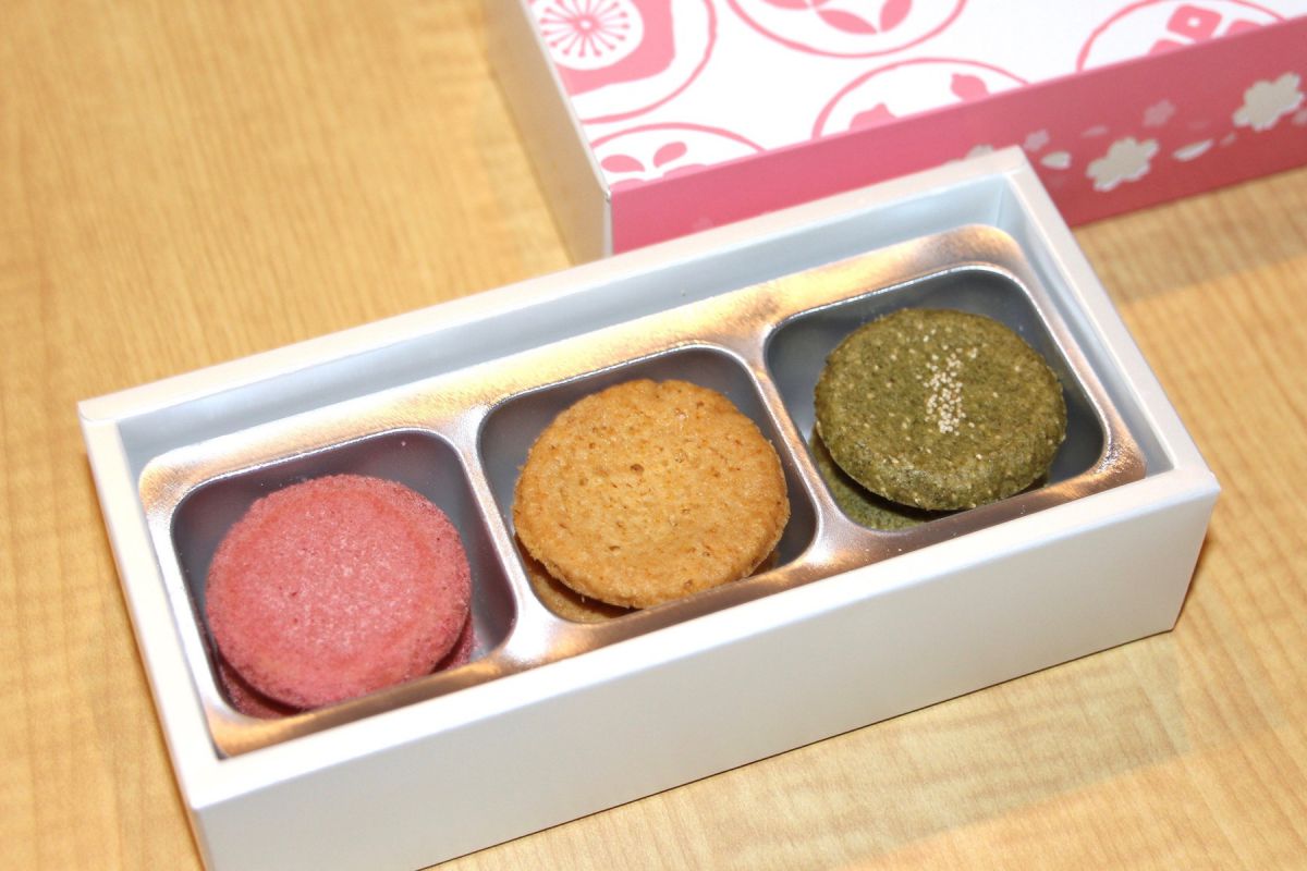 「サブレ 春の小箱」　1080円（税込）