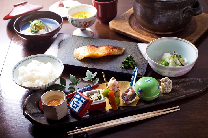 お昼の月替わりコース 3850円（税込）