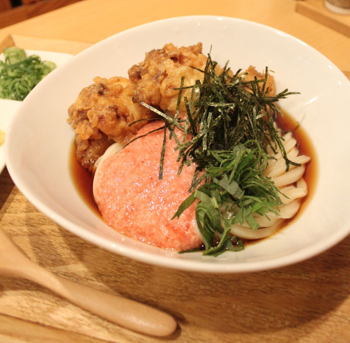 鶏天梅とろろぶっかけうどん　1080円