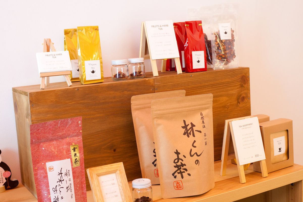 林くんのほうじ茶、玄米茶 各500円