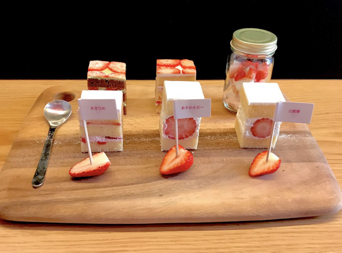 ショートケーキ5種＆イートンメス＆わんこティーのセット　 2600円（税別）