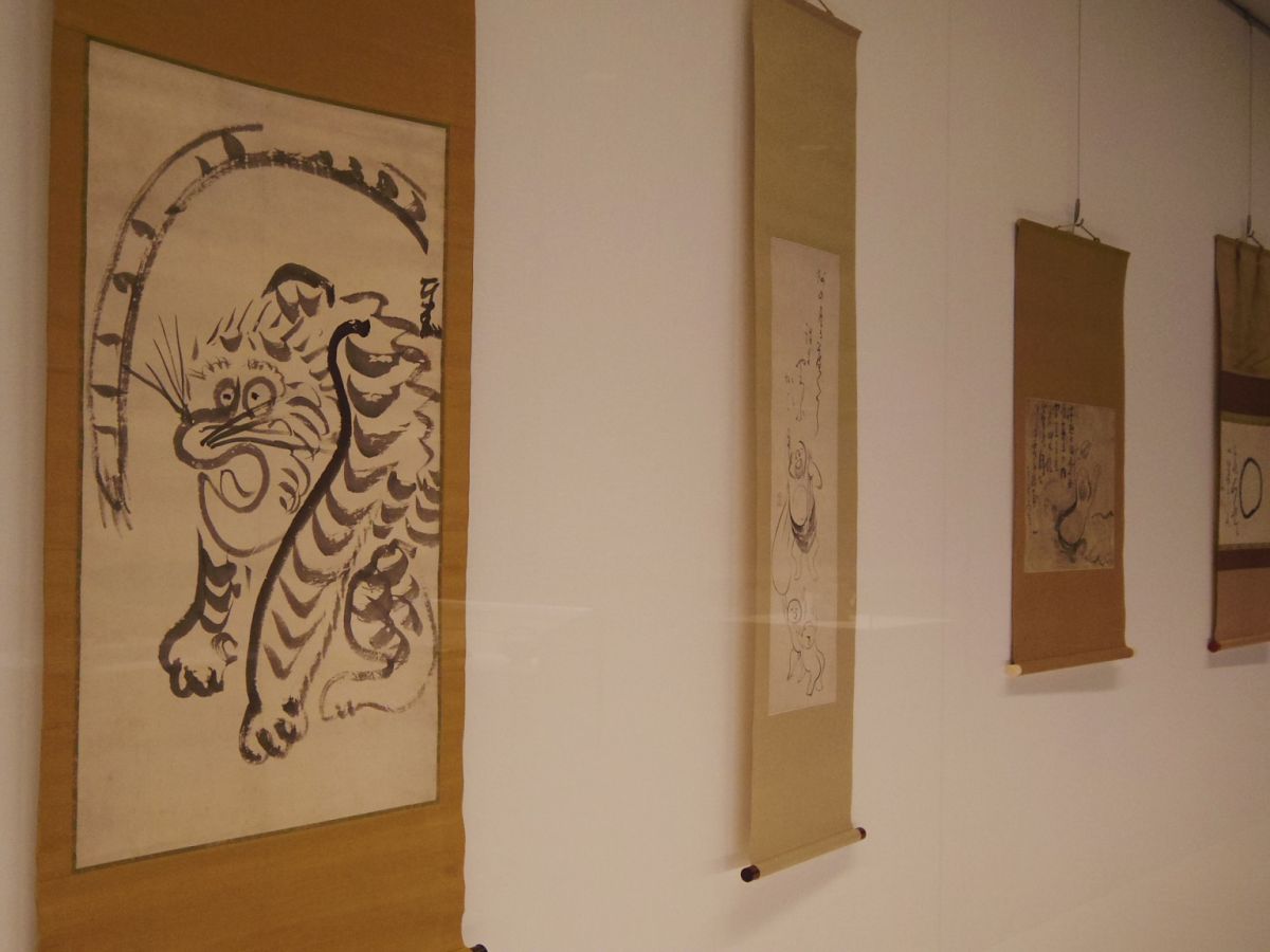 仙厓義梵＜＜虎図＞＞江戸時代に描かれたとは思えないゆるふわで強烈な画風にファン多数