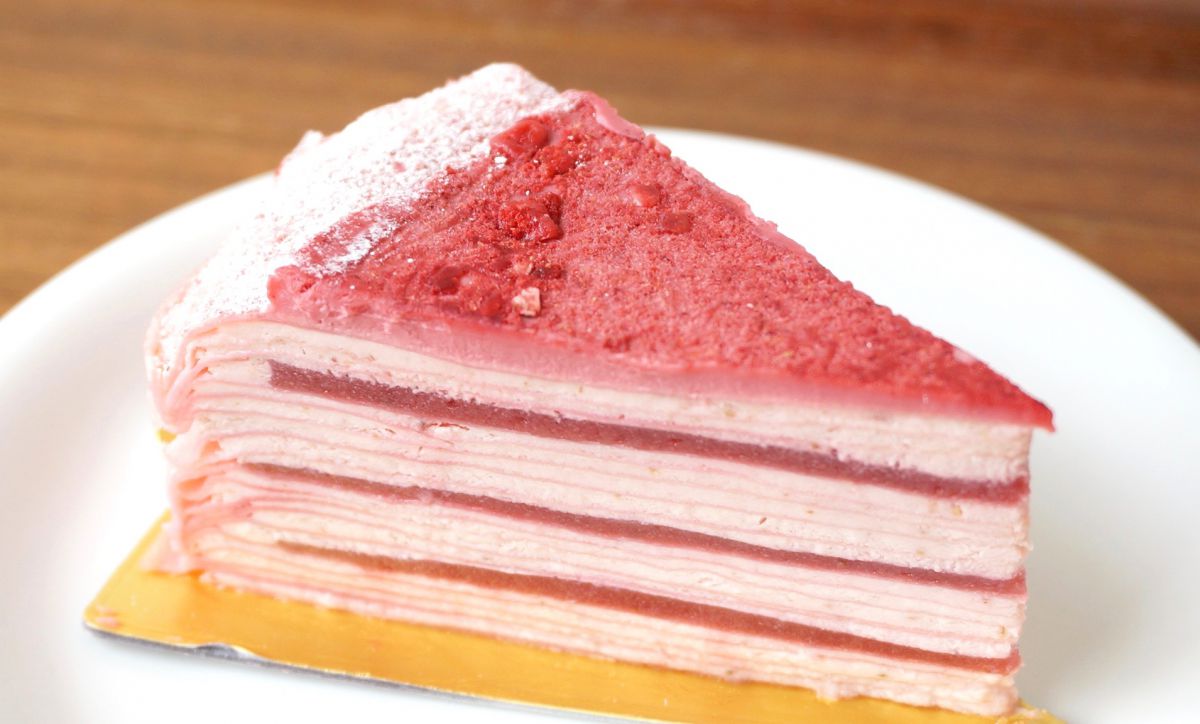 「ミルクレープ いちご」 カットサイズ 681円