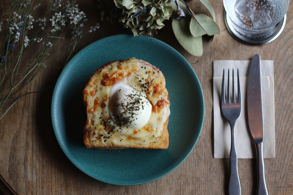 半熟たまごのチーズトースト850円