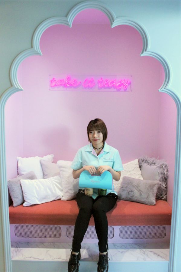 写真はクリエイティブディレクターの辻愛沙子さん