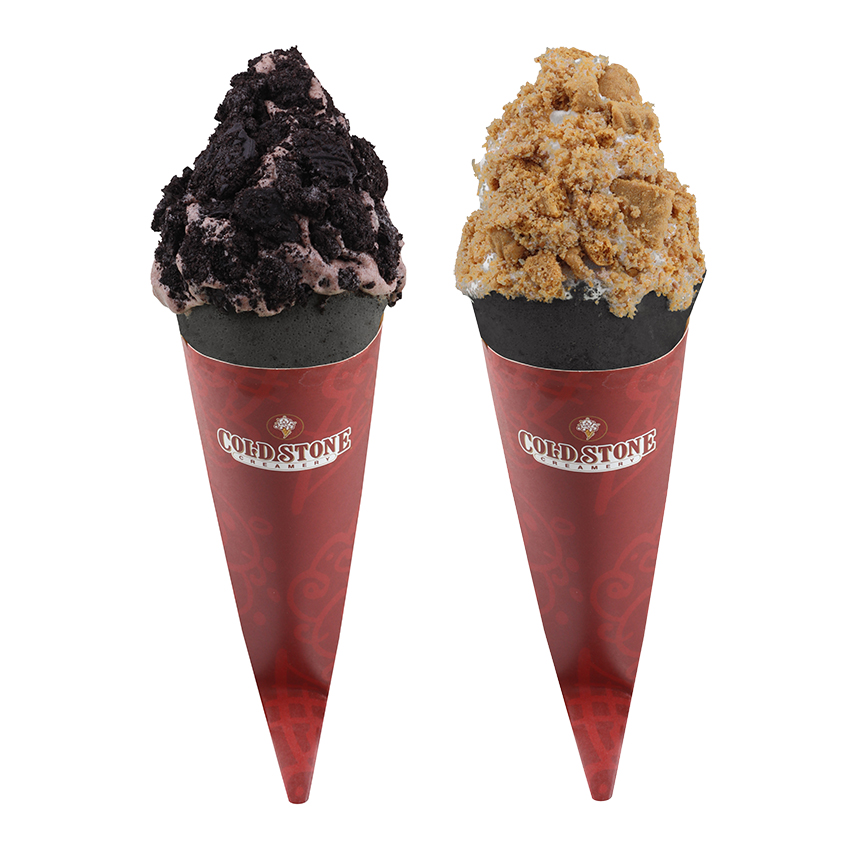 ソフトクリームクレープ「オレオオーレ（左）」「クッキークリーマリー（右）」各631円