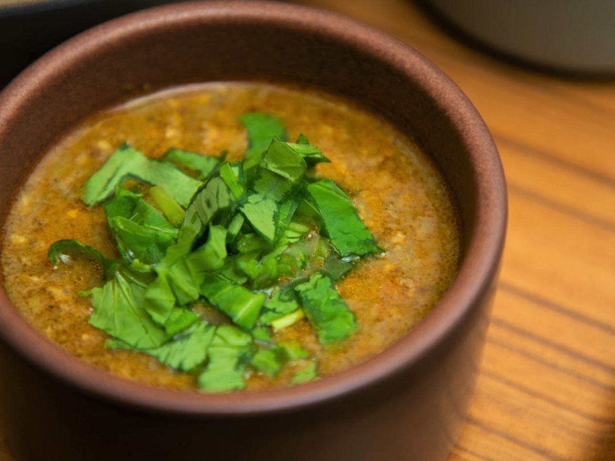 ルッコラとチキンキーマカレー（「本日のカレープレート」のカレーより）