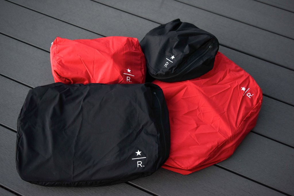 トラベルオーガナイザー　ブラック/レッド　S2500円、M3000円