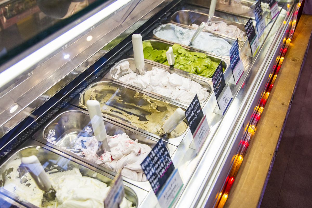 アイスクリームシングル310円、ダブル390円