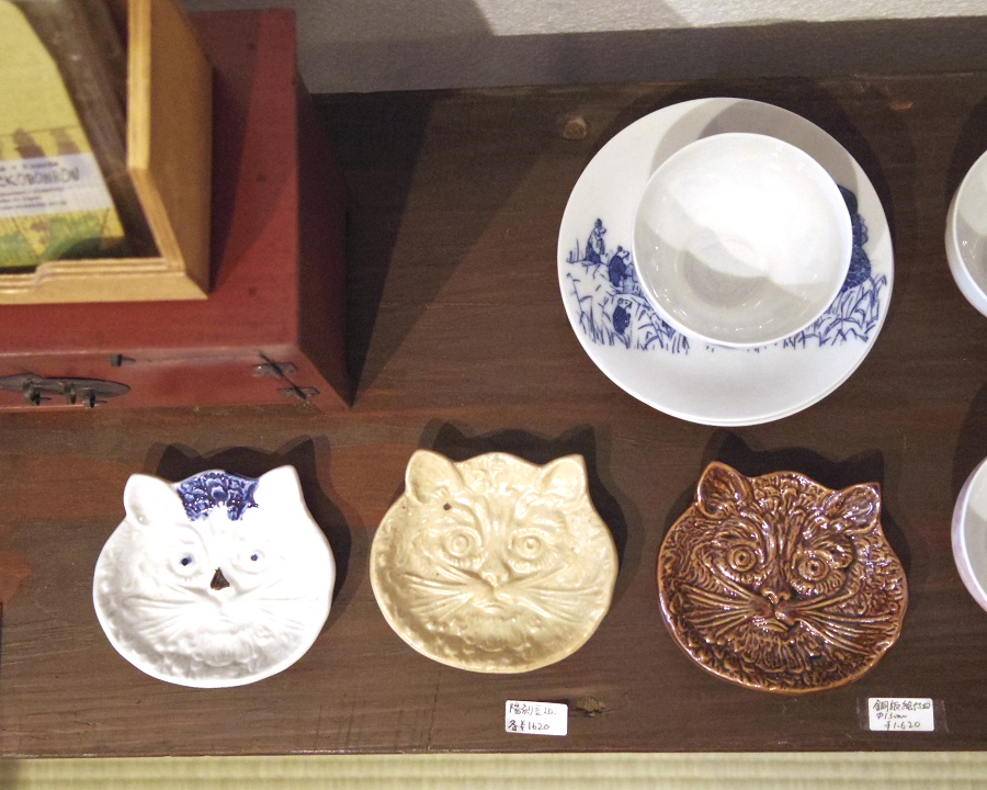 豆皿各1620円。この顔！夢に出てきそう