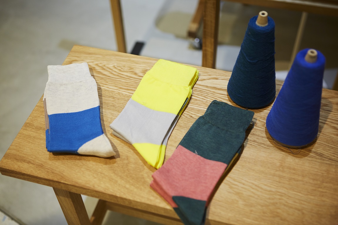 エジプト綿 マルチボーダーソックス　各756円