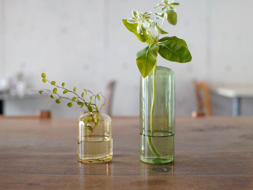 フラワーベース　Sサイズ 800円、Lサイズ1200円