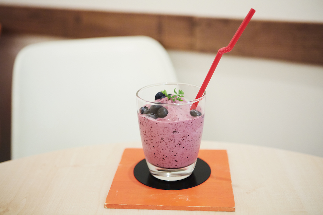 ブルーベリーヨーグルトのスムージー650円