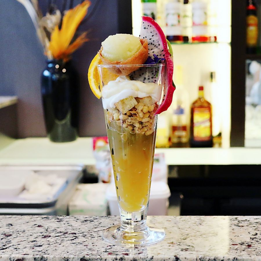 「南国イエロー」 1425円（税・サービス料込）