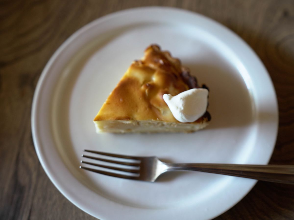 クリームチーズとアップルのタルト　450円（税別）