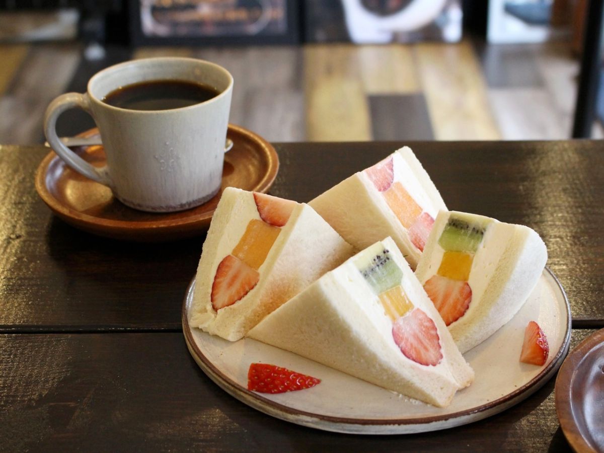 開店と同時に即完売？色鮮やかな限定フルーツサンド