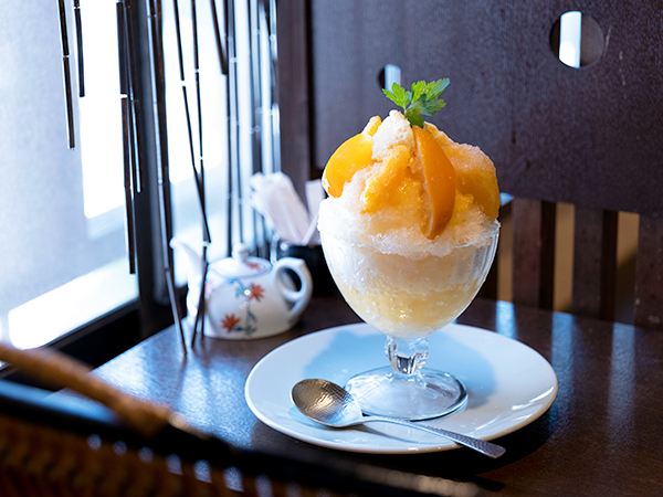 愛媛の高級フルーツ・紅まどんなをかき氷で！行列必至の「あんから庵」