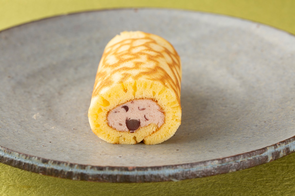 ふわふわ小倉クリームのとらの巻324円/自由が丘　蜂の家