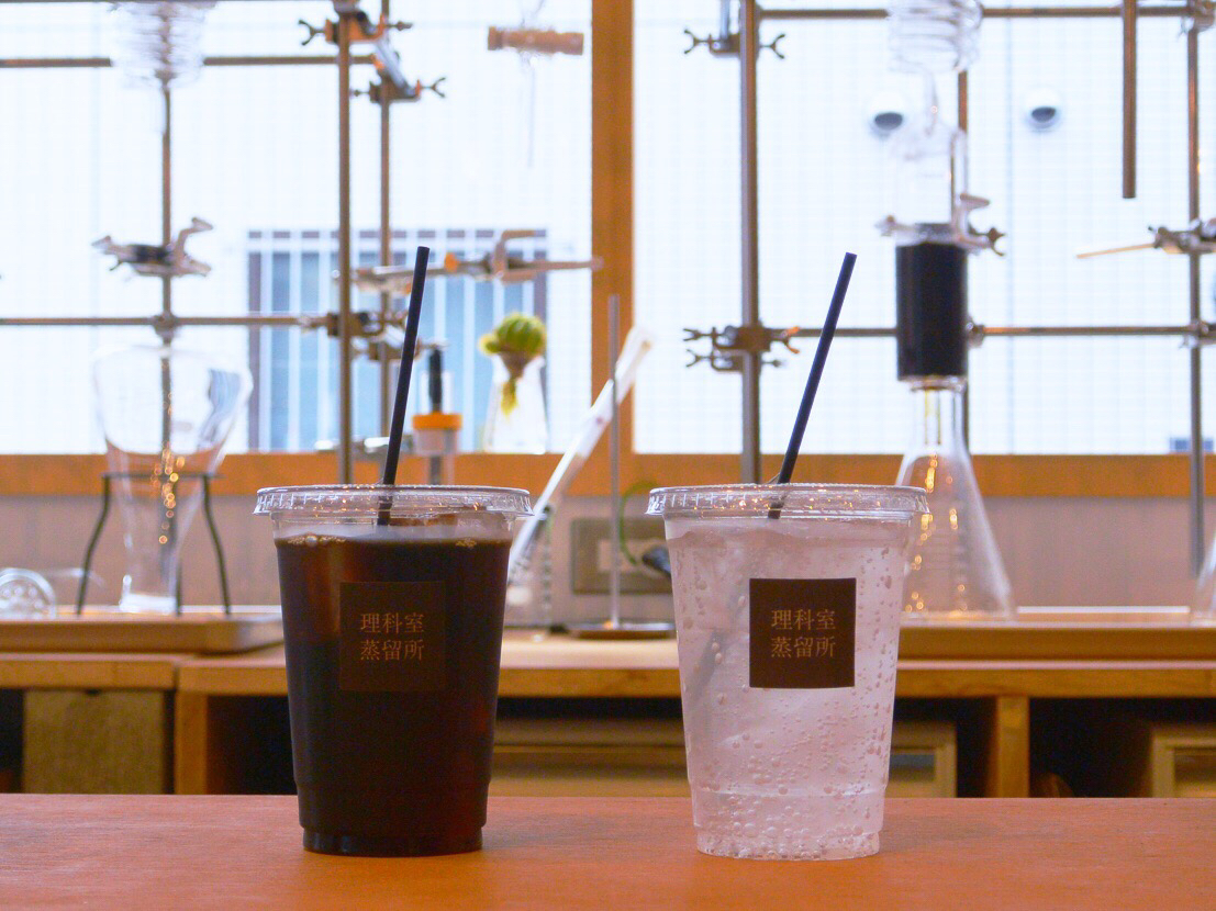 清澄白河で発見!週3日しかオープンしない理科室みたいなドリンクスタンド