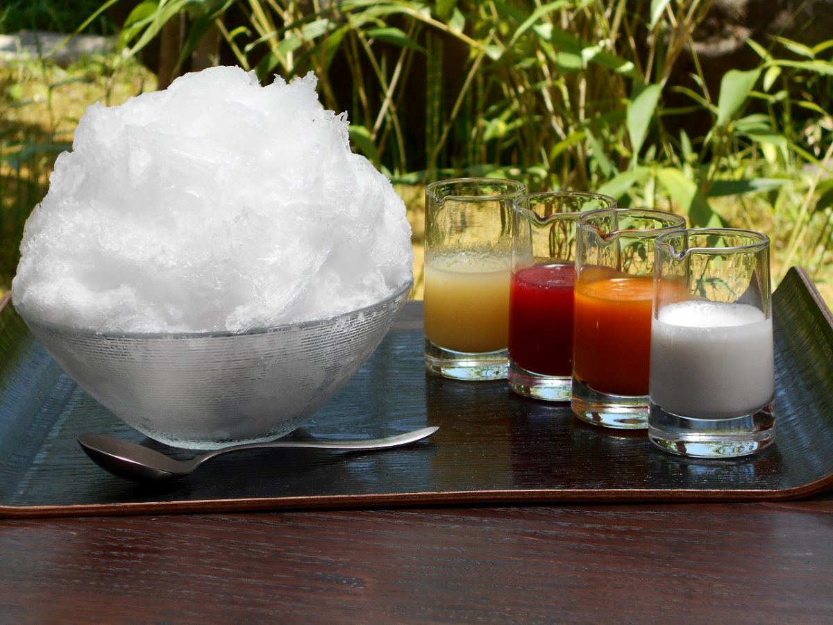 フルーツカクテルかき氷 1200円（税別）