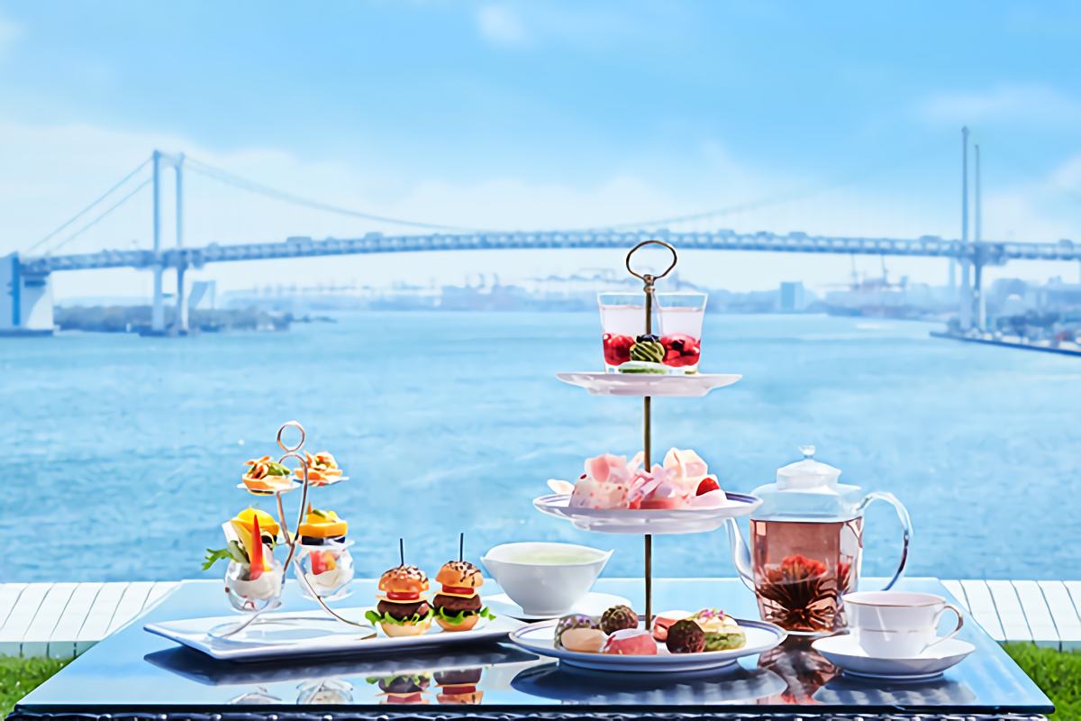 東京湾が目の前に！絶景テラスでオーシャンビュー アフタヌーンティー