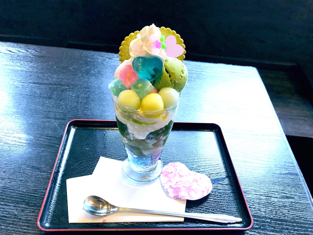 1000円（ハート型のコースターは数量限定）