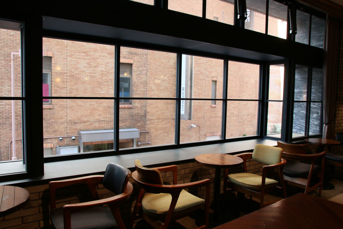 どこかNYの街並みを思わせる館内の一角。旅気分が盛り上がります！