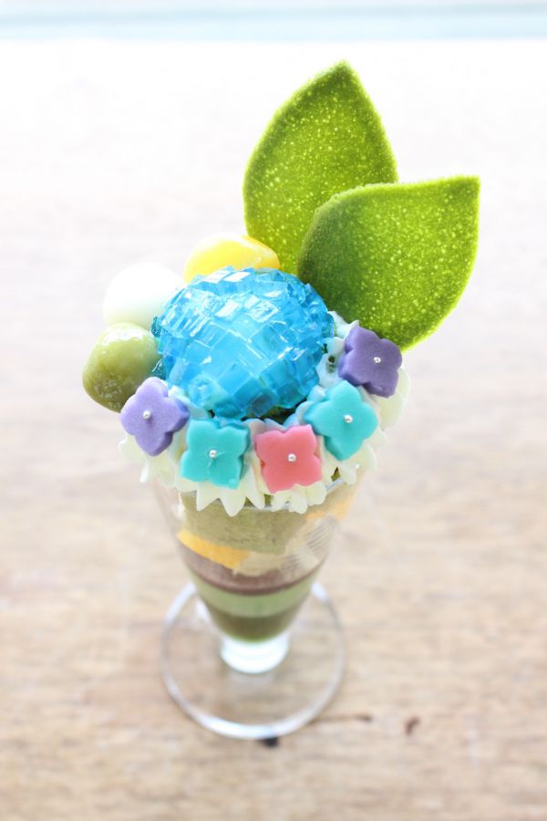 オリジナル抹茶パフェ「紫陽花」1200円