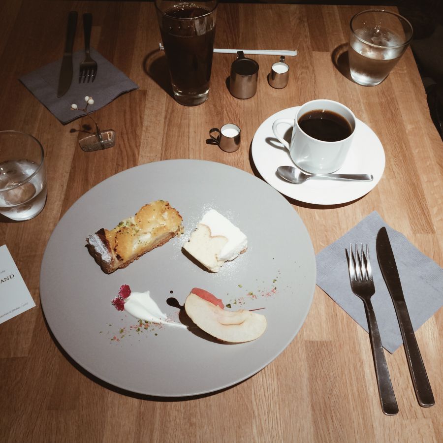 ケーキプレート　1100円（税別）