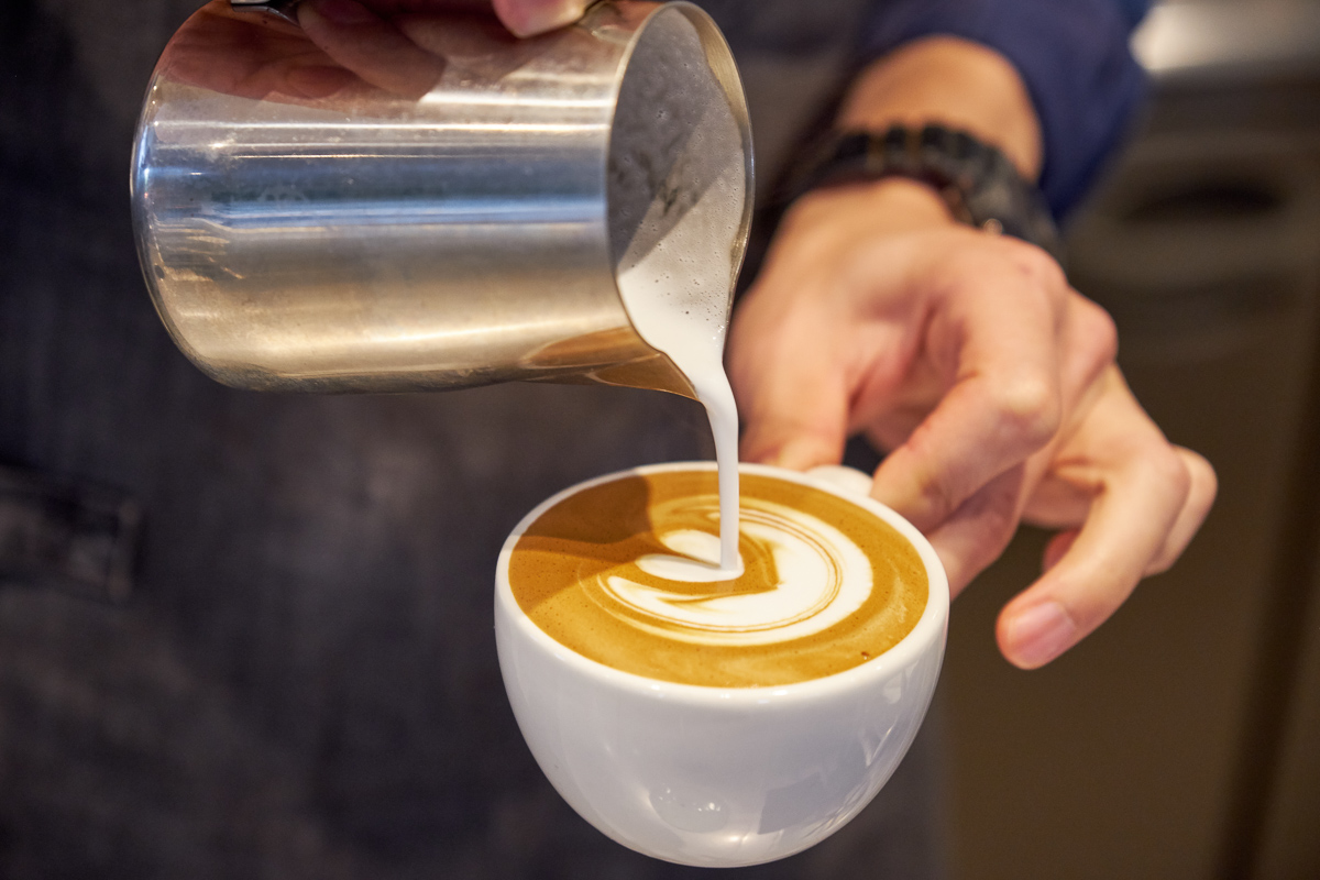 優しさにつつまれた「カプチーノ」 500円(税抜)/ブルーボトルコーヒー