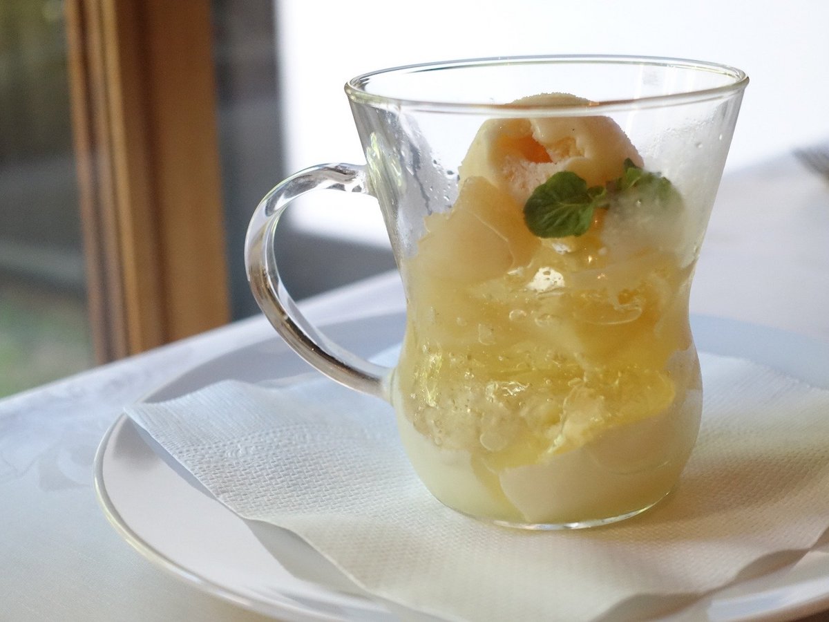 タイムスリップしたみたい!“日本庭園×旬のフルーツスイーツ”を楽しむ宮島カフェ
