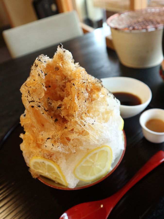 お番茶のかき氷　900円