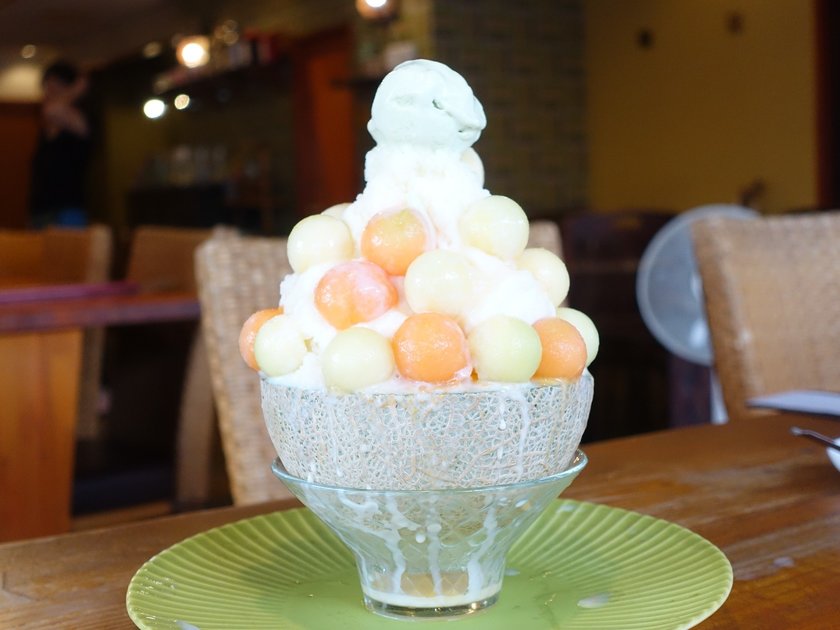 丸ごとメロンかき氷（小）　時価