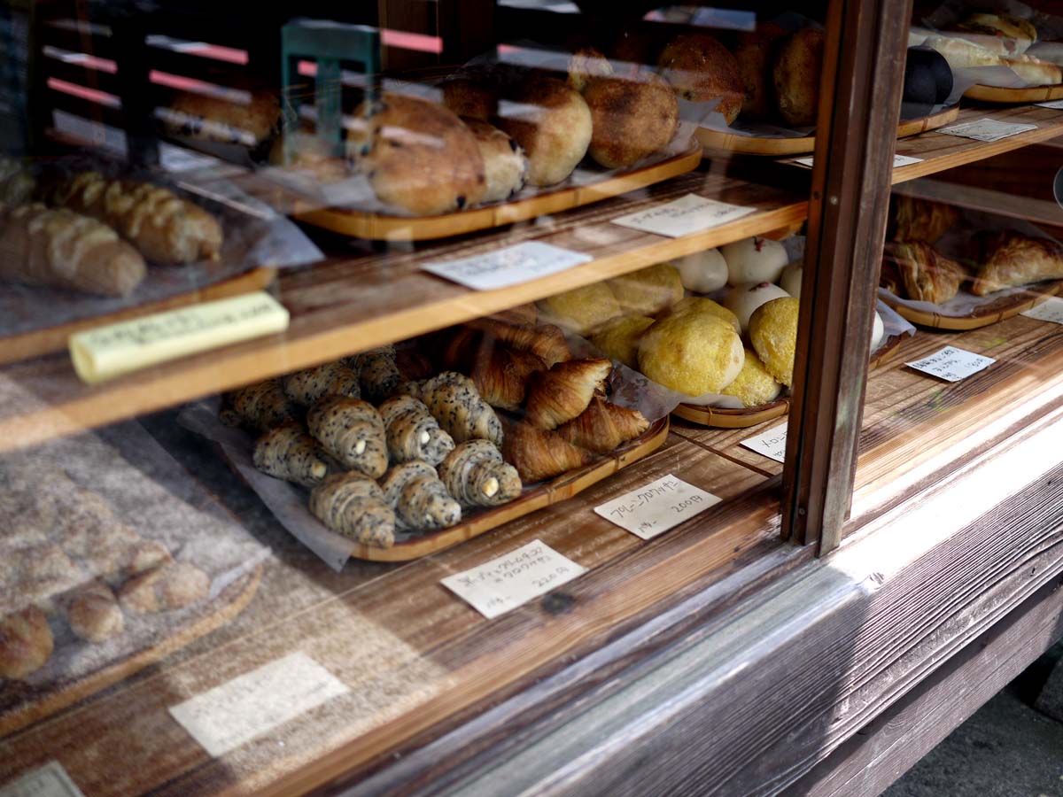 パンの名札はすべて手書き