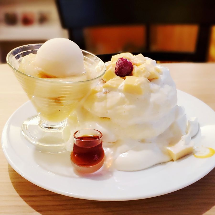 2019年7月限定パンケーキ「プリンと桃子 1600円(税込)」