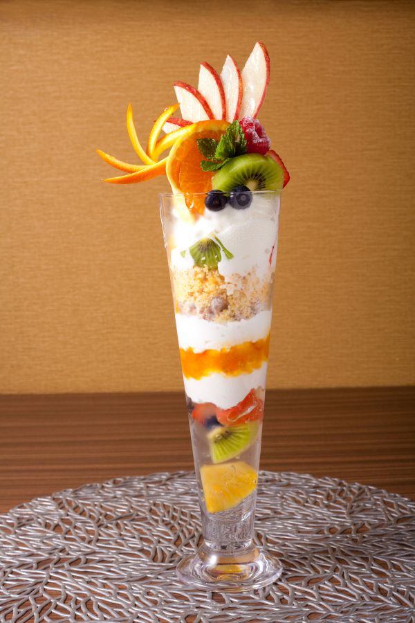 フルーツパフェ1500円