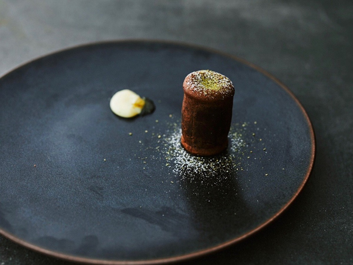 1日4組完全予約制！金庫室で“カカオ”が主役のフルコースを味わうレストランが鎌倉にオープン