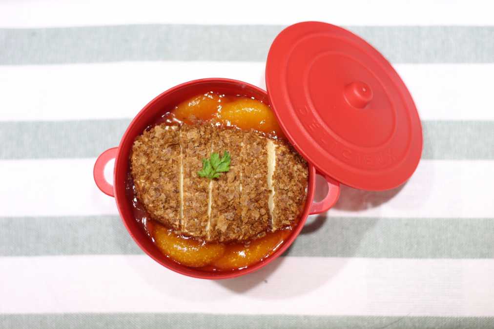 どんぶりプリン　カツ丼　500円