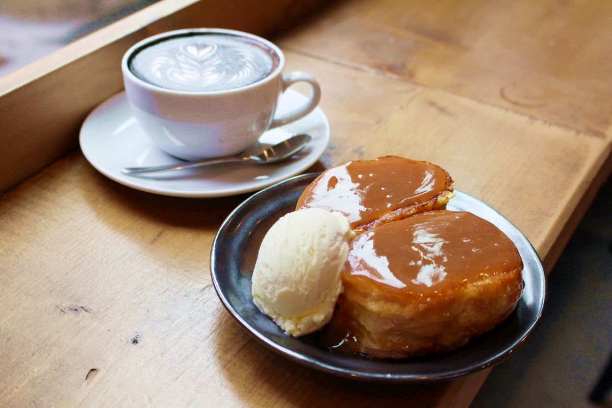 「フレンチトースト」（500円・飲み物とセットで100円引き）