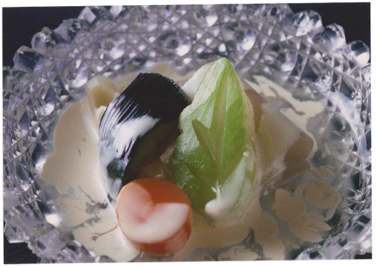 冷やし揚げ茄子、花けずり浸し800円（イメージ）