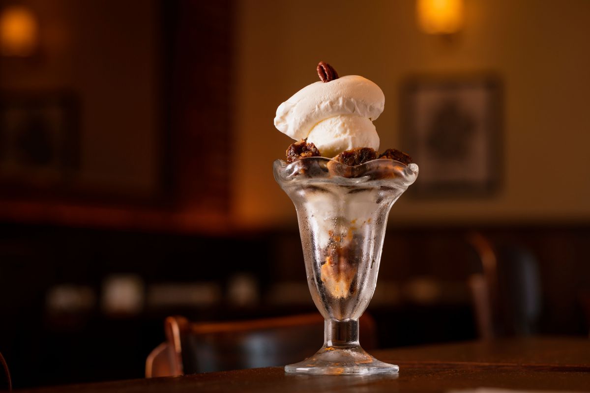 BUTTERMILK CHANNEL「ダグ特製ピーカンパイサンデー」842円