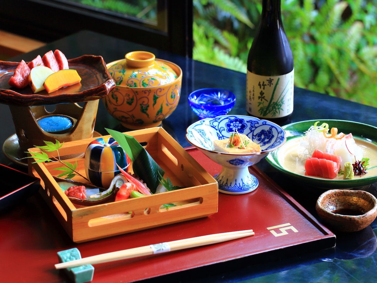大人な夏の京あそび。川床の隠れ家で本格割烹を