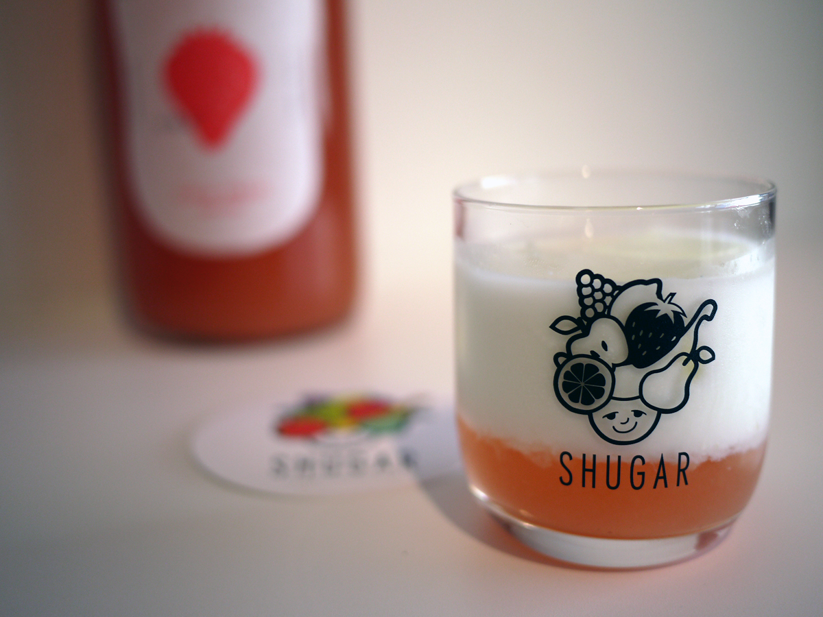 コールドプレスシリーズイチゴのミルク割りは鉄板のおいしさ